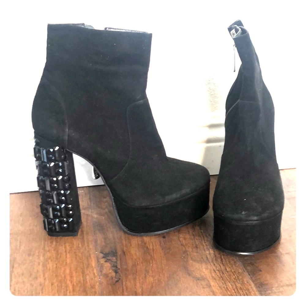 Hi heels ankle boots